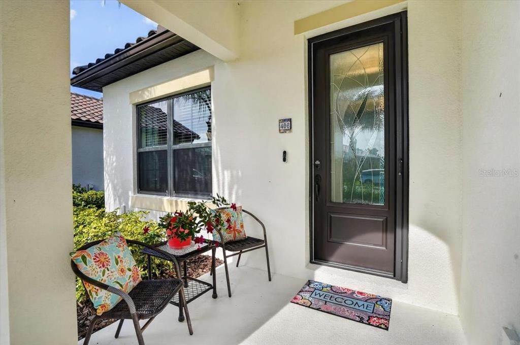 Activo con contrato: $689,000 (4 camas, 3 baños, 2068 Pies cuadrados)