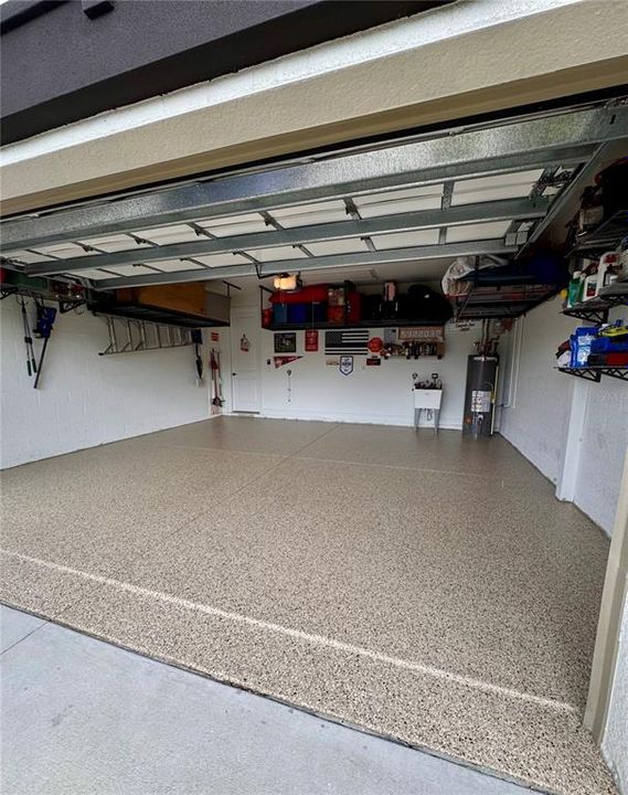 Activo con contrato: $689,000 (4 camas, 3 baños, 2068 Pies cuadrados)