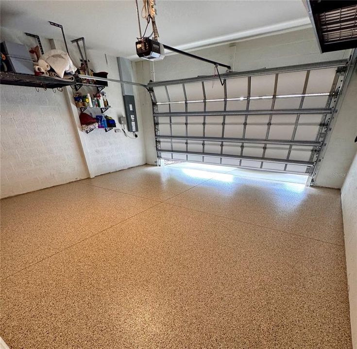 Activo con contrato: $689,000 (4 camas, 3 baños, 2068 Pies cuadrados)