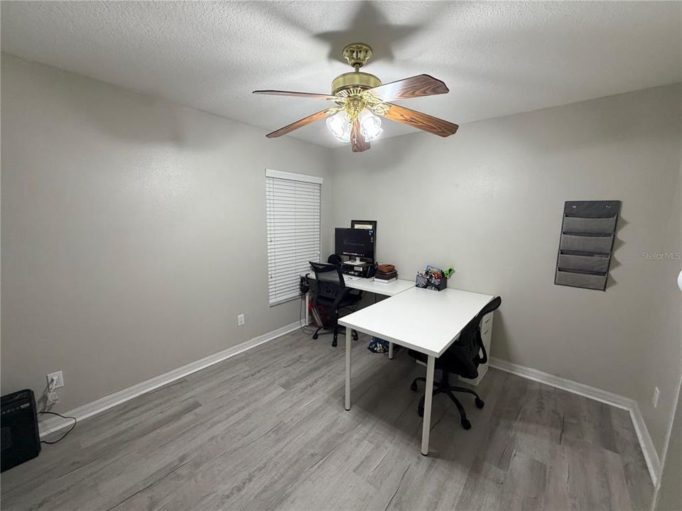 Active With Contract: $319,000 (3 beds, 2 baths, 1465 Square Feet)