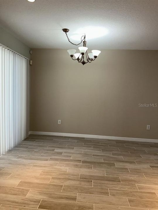 For Rent: $2,350 (3 beds, 2 baths, 1482 Square Feet)