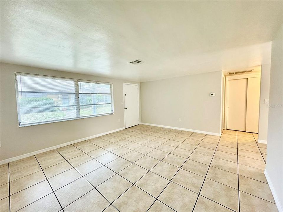 For Rent: $1,500 (2 beds, 1 baths, 900 Square Feet)