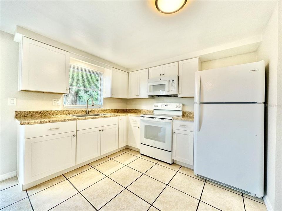 For Rent: $1,500 (2 beds, 1 baths, 900 Square Feet)