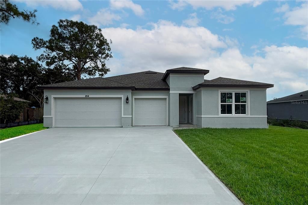 Recently Sold: $405,000 (4 beds, 3 baths, 2350 Square Feet)