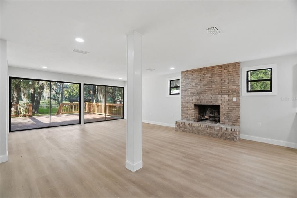 For Sale: $649,000 (2 beds, 2 baths, 1790 Square Feet)