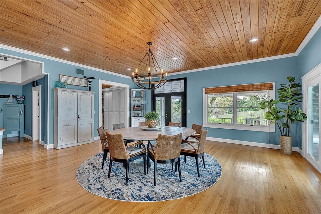 Activo con contrato: $1,875,000 (3 camas, 2 baños, 2700 Pies cuadrados)