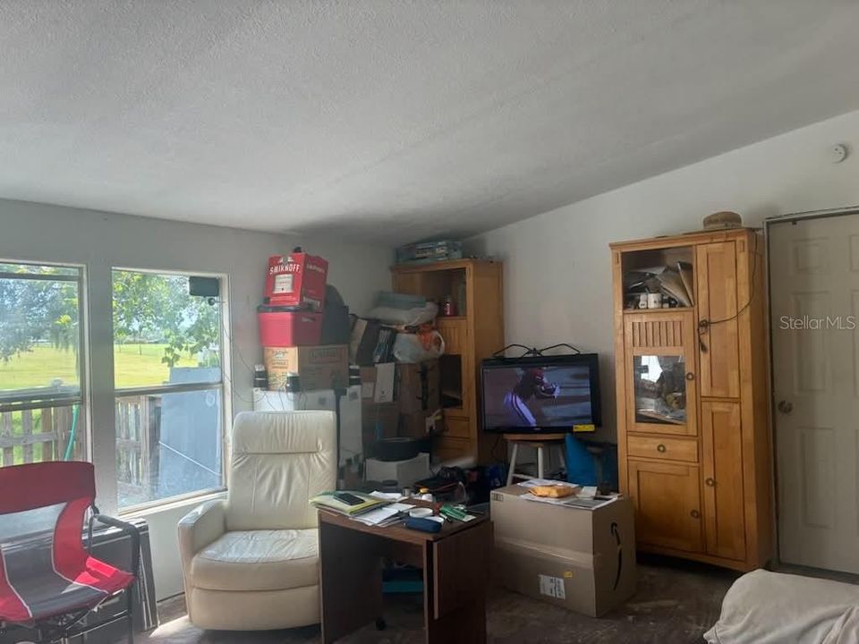 For Sale: $320,000 (3 beds, 2 baths, 1344 Square Feet)