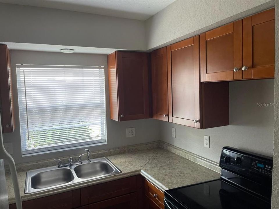 For Rent: $1,550 (3 beds, 2 baths, 1183 Square Feet)