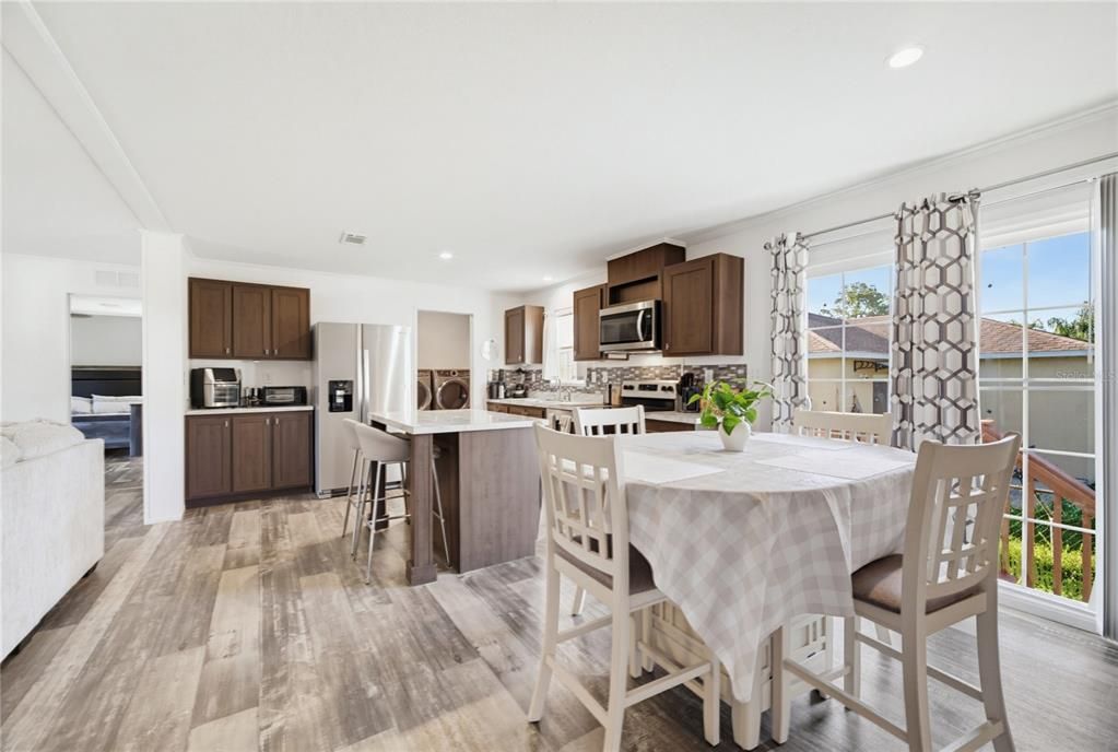 For Sale: $250,000 (3 beds, 2 baths, 1539 Square Feet)