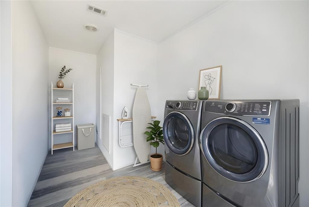 For Sale: $250,000 (3 beds, 2 baths, 1539 Square Feet)