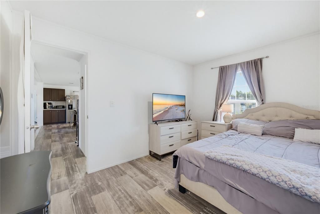 For Sale: $250,000 (3 beds, 2 baths, 1539 Square Feet)