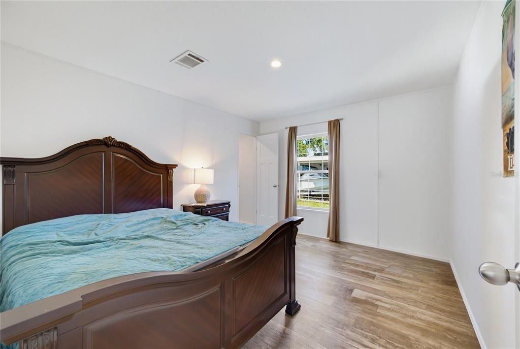 For Sale: $250,000 (3 beds, 2 baths, 1539 Square Feet)