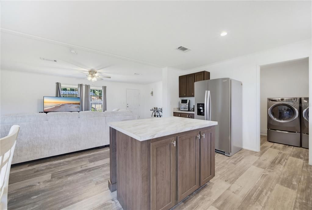 For Sale: $250,000 (3 beds, 2 baths, 1539 Square Feet)