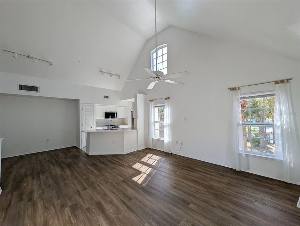 En Renta: $2,100 (2 camas, 2 baños, 1141 Pies cuadrados)