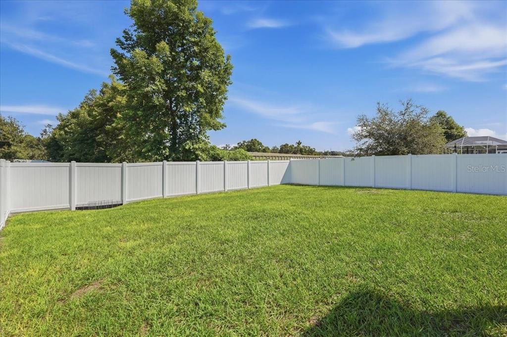 For Sale: $255,000 (3 beds, 2 baths, 1292 Square Feet)