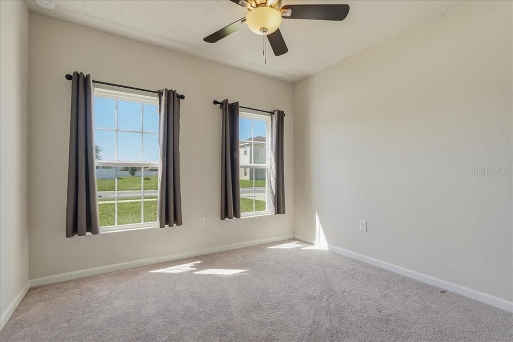 For Sale: $255,000 (3 beds, 2 baths, 1292 Square Feet)