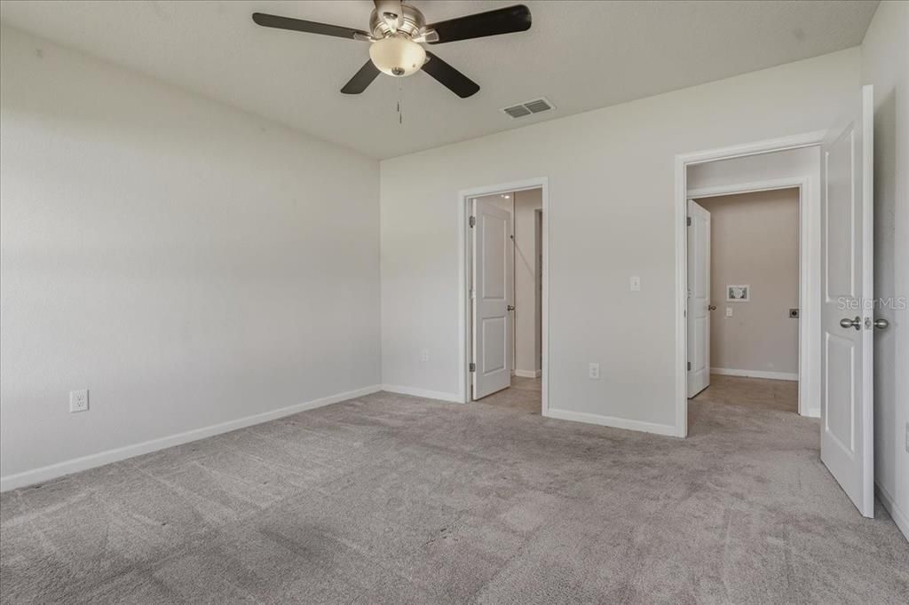 For Sale: $255,000 (3 beds, 2 baths, 1292 Square Feet)