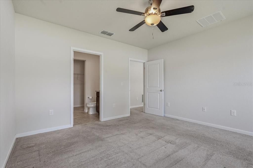 For Sale: $255,000 (3 beds, 2 baths, 1292 Square Feet)