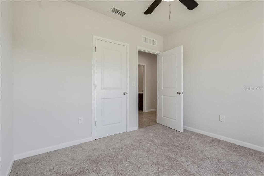 For Sale: $255,000 (3 beds, 2 baths, 1292 Square Feet)