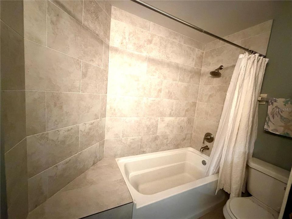 На продажу: $280,000 (3 спален, 2 ванн, 1945 Квадратных фут)
