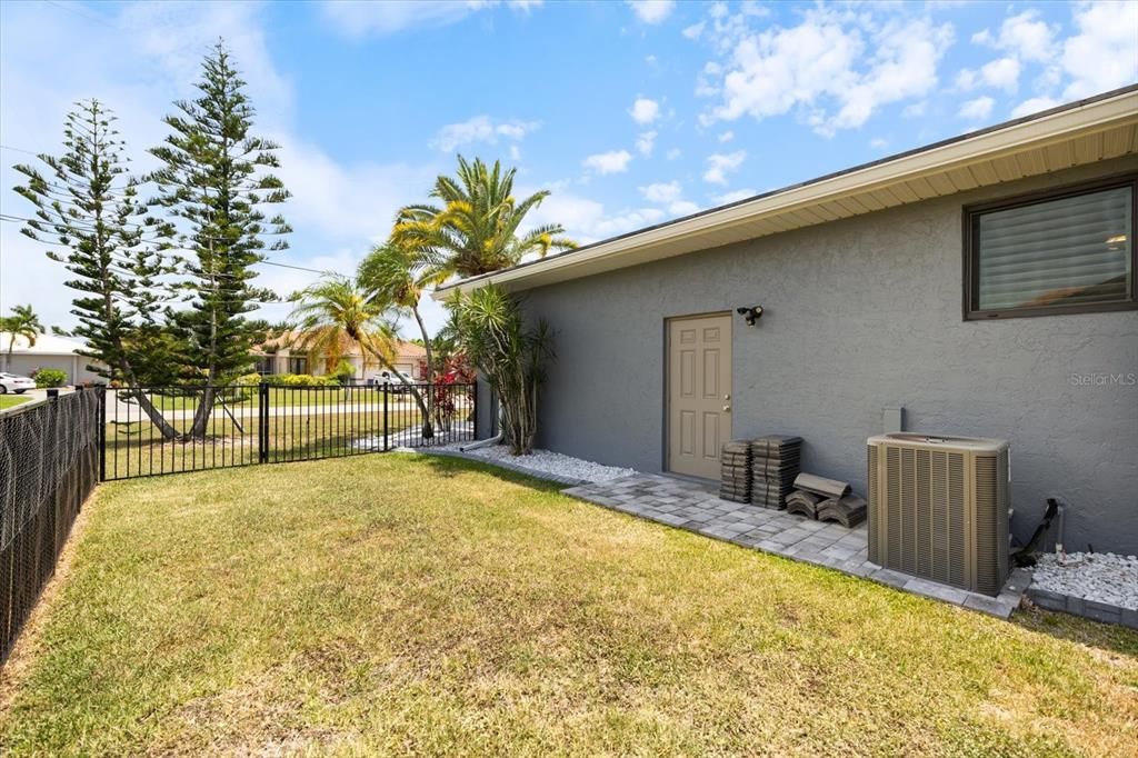 Activo con contrato: $645,900 (3 camas, 2 baños, 1717 Pies cuadrados)