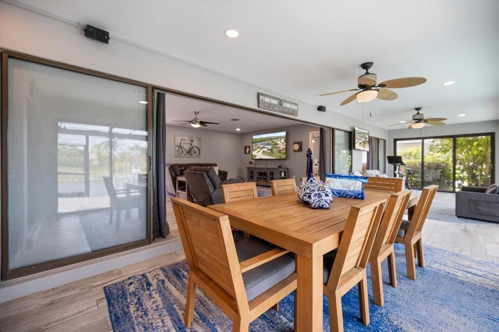 Activo con contrato: $645,900 (3 camas, 2 baños, 1717 Pies cuadrados)