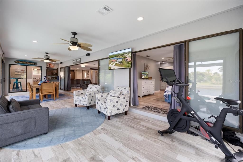 Activo con contrato: $645,900 (3 camas, 2 baños, 1717 Pies cuadrados)