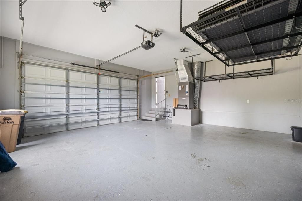 Activo con contrato: $645,900 (3 camas, 2 baños, 1717 Pies cuadrados)
