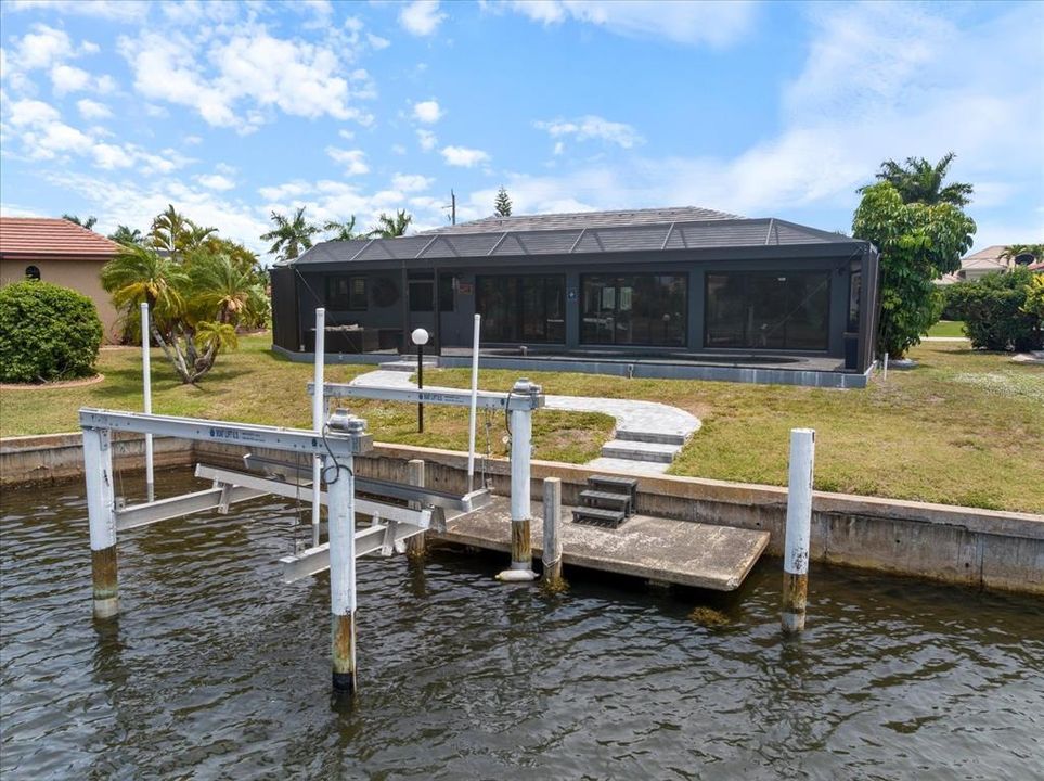 Activo con contrato: $645,900 (3 camas, 2 baños, 1717 Pies cuadrados)