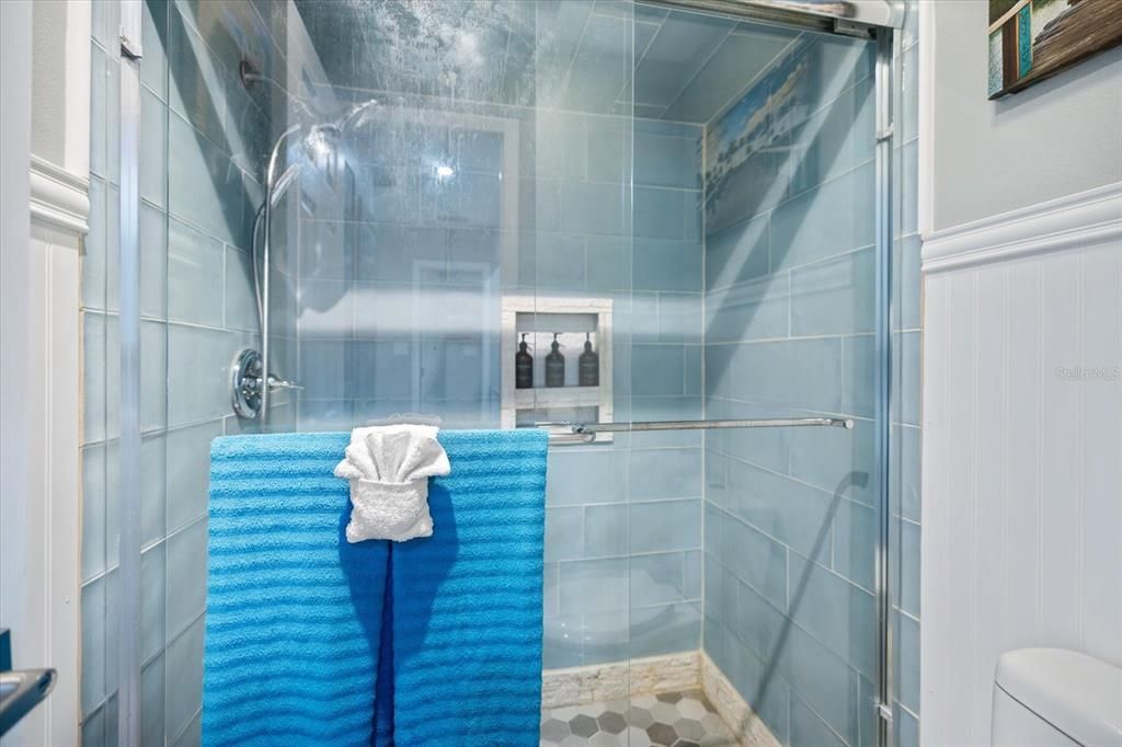 Activo con contrato: $645,900 (3 camas, 2 baños, 1717 Pies cuadrados)
