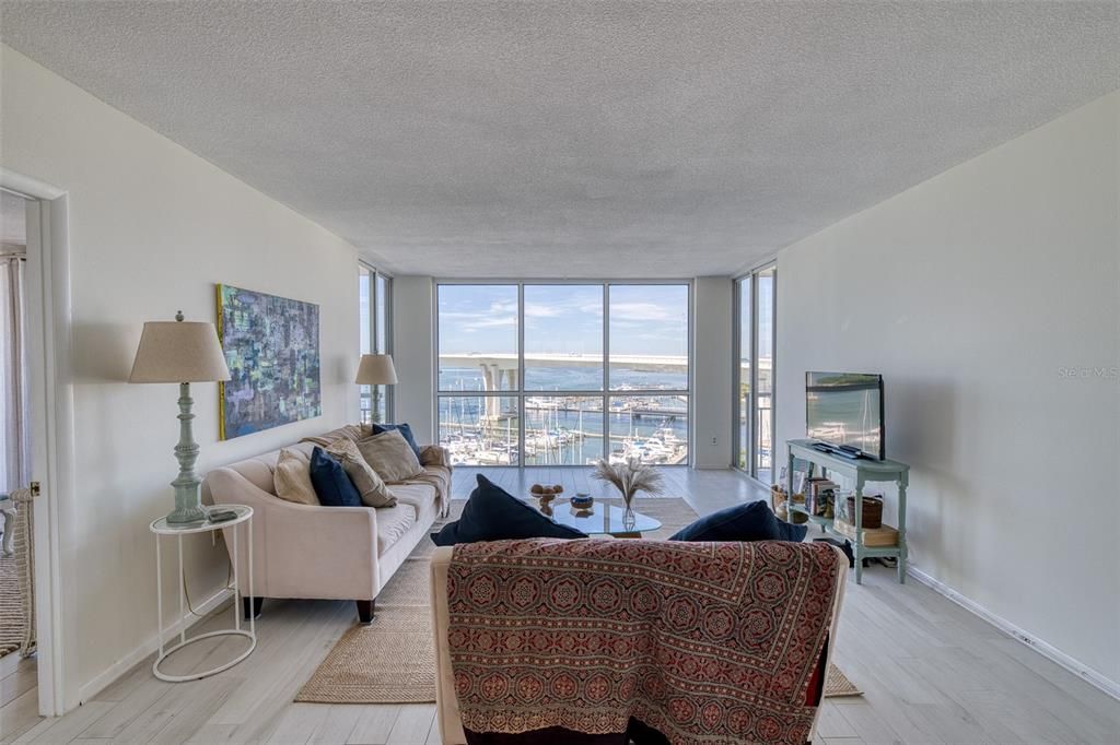For Rent: $3,500 (2 beds, 2 baths, 1269 Square Feet)