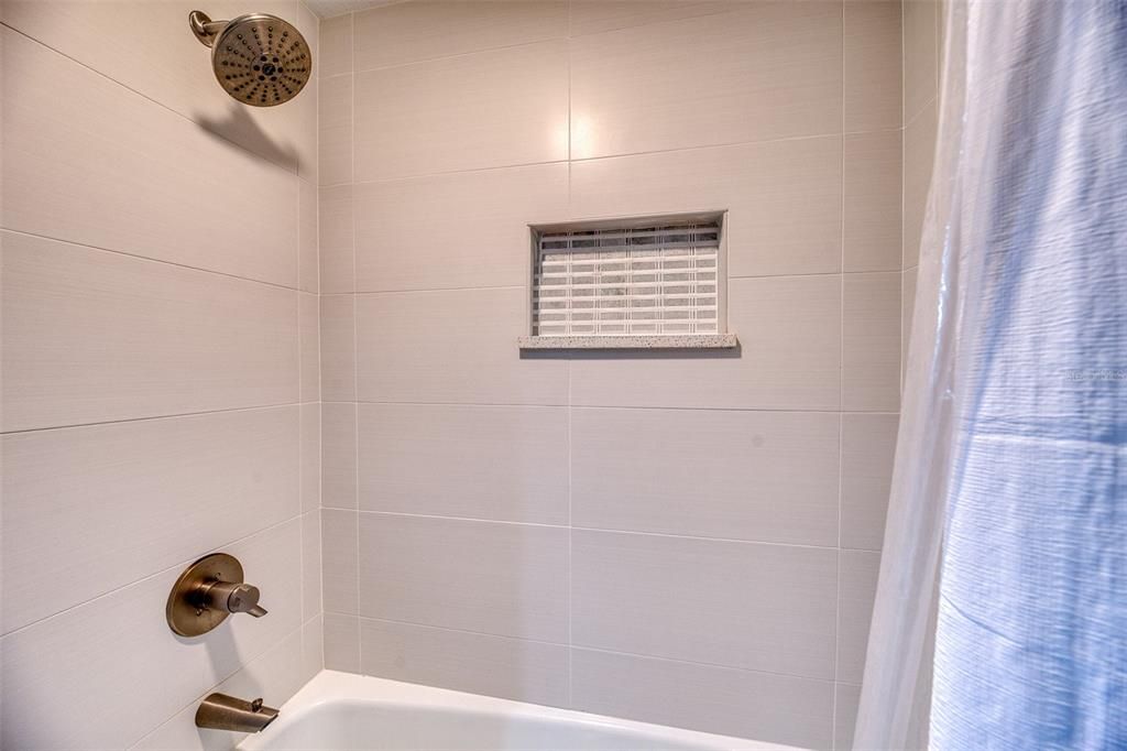 For Rent: $3,500 (2 beds, 2 baths, 1269 Square Feet)