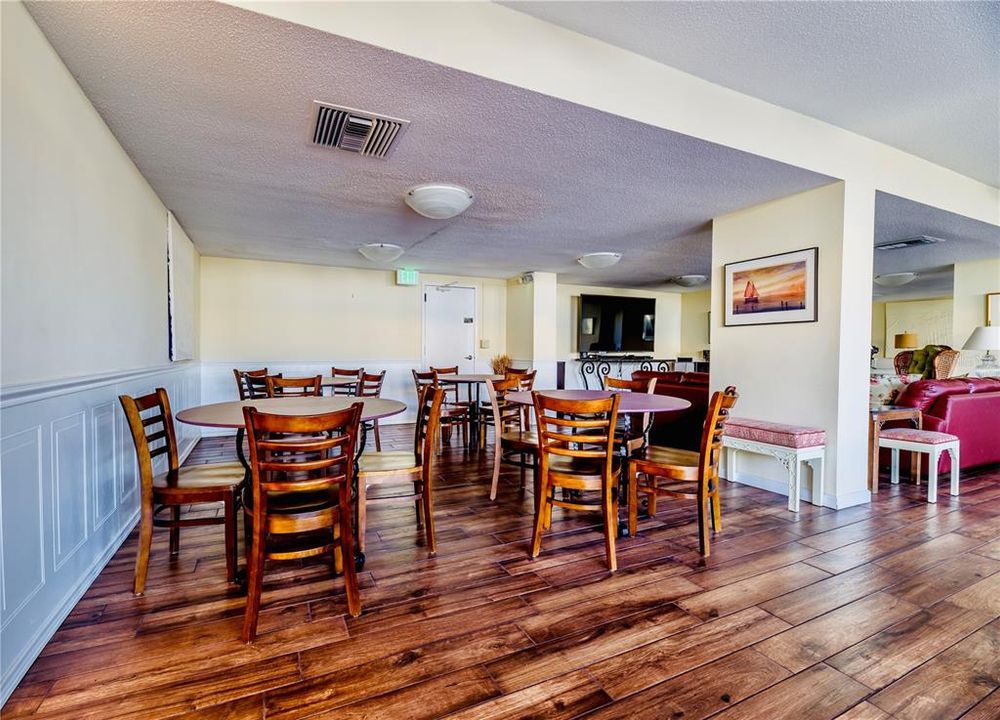 For Rent: $3,500 (2 beds, 2 baths, 1269 Square Feet)
