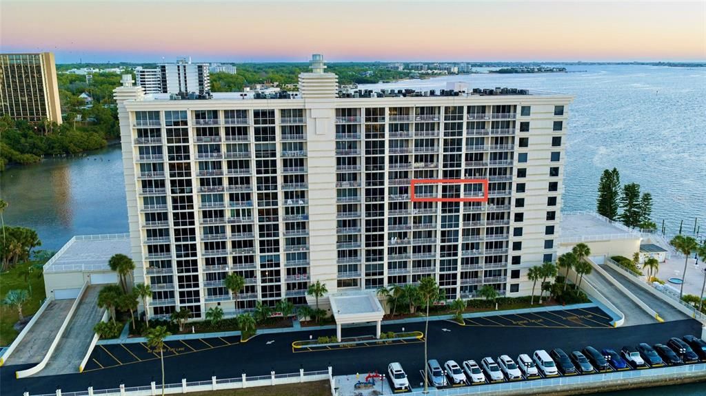 For Rent: $3,500 (2 beds, 2 baths, 1269 Square Feet)
