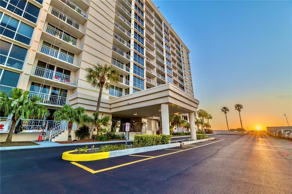 For Rent: $3,500 (2 beds, 2 baths, 1269 Square Feet)