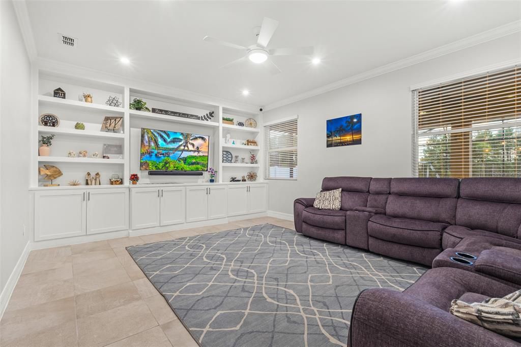 For Sale: $819,900 (4 beds, 2 baths, 2970 Square Feet)