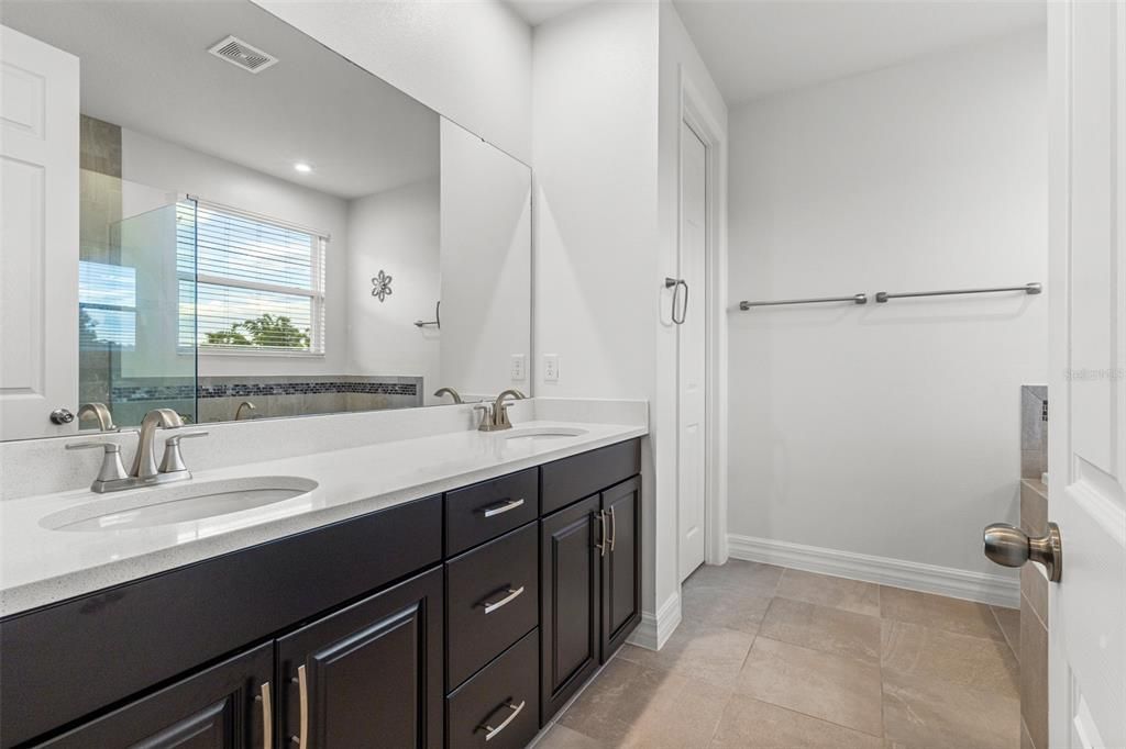 For Sale: $819,900 (4 beds, 2 baths, 2970 Square Feet)