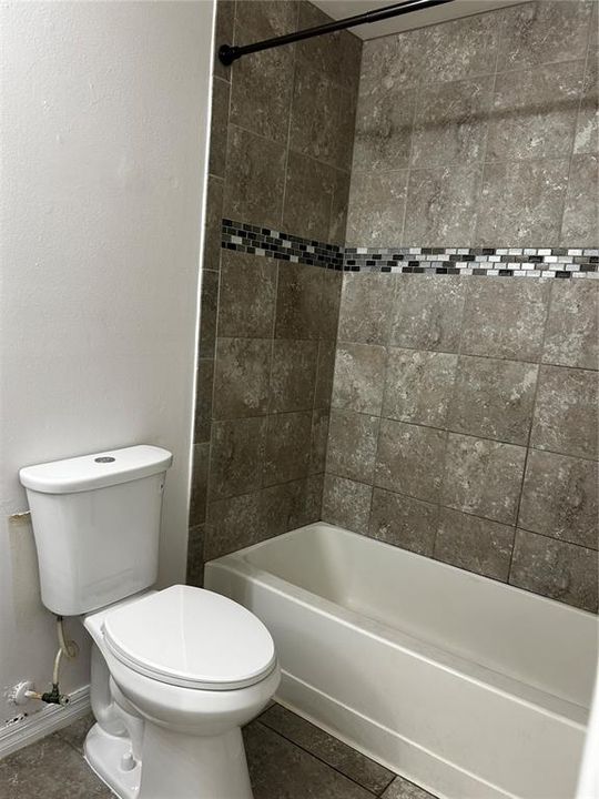 For Sale: $165,000 (2 beds, 2 baths, 910 Square Feet)