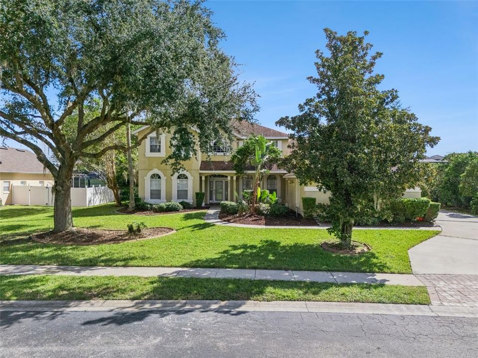 For Sale: $995,000 (8 beds, 7 baths, 3795 Square Feet)