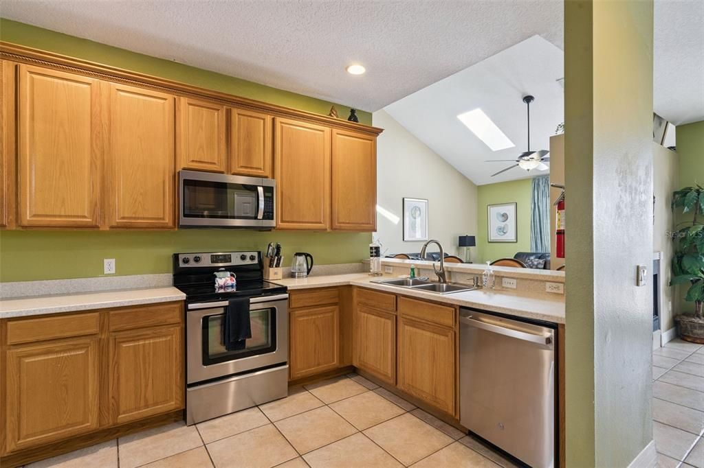 For Sale: $995,000 (8 beds, 7 baths, 3795 Square Feet)