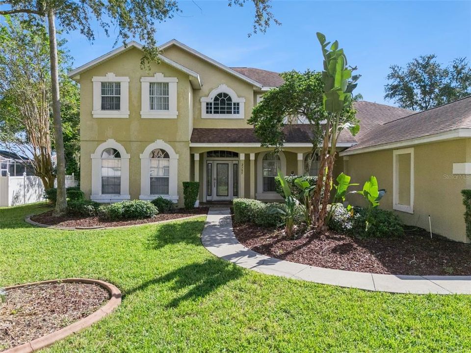 For Sale: $995,000 (8 beds, 7 baths, 3795 Square Feet)