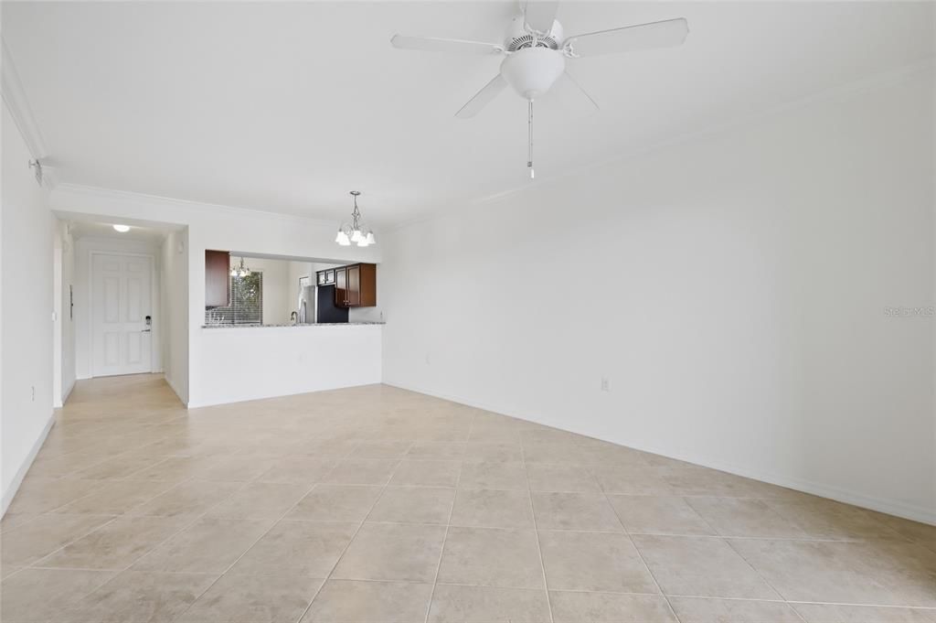 En Venta: $279,900 (2 camas, 2 baños, 1121 Pies cuadrados)