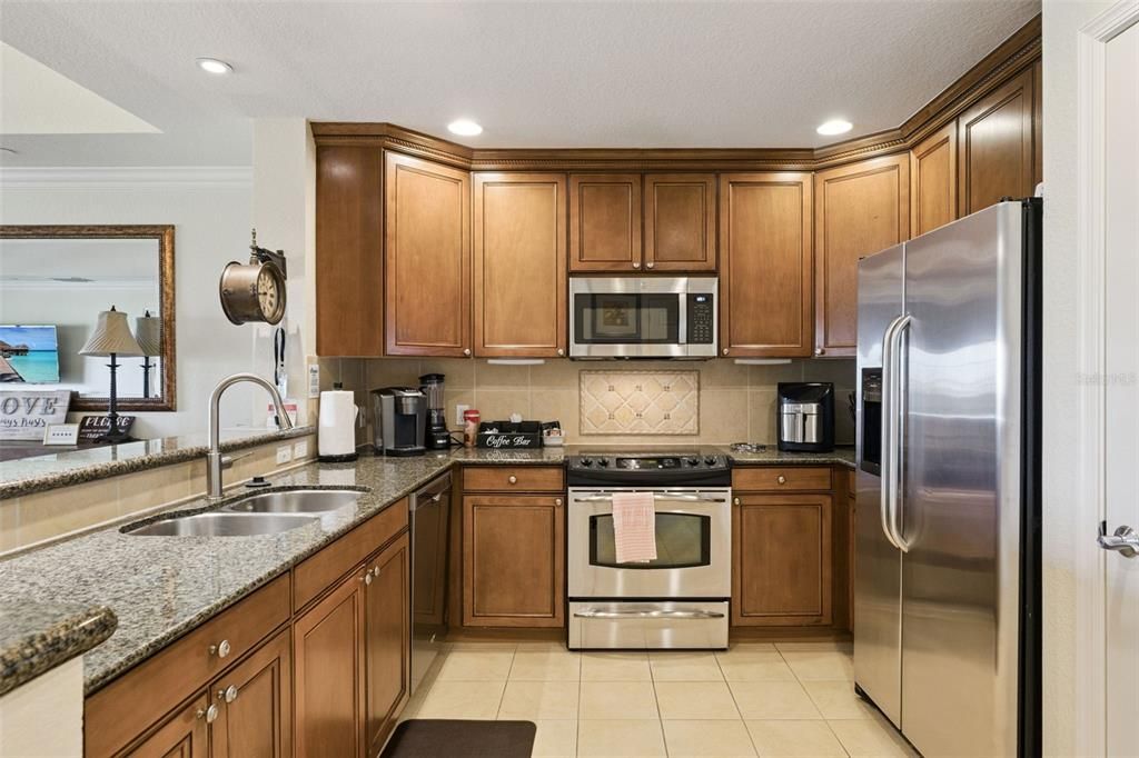 En Venta: $325,000 (3 camas, 3 baños, 1630 Pies cuadrados)