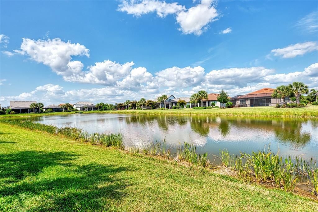 For Sale: $1,399,900 (4 beds, 4 baths, 3884 Square Feet)
