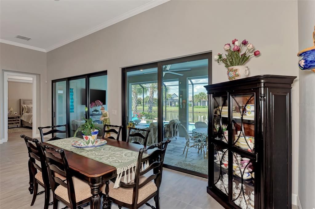 For Sale: $1,399,900 (4 beds, 4 baths, 3884 Square Feet)