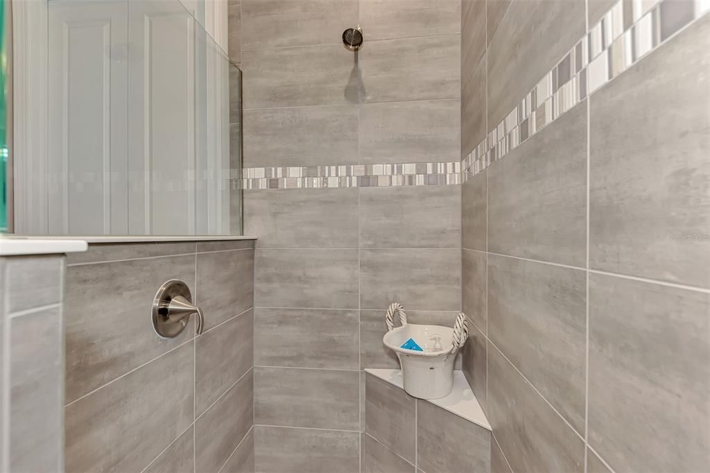 For Sale: $1,399,900 (4 beds, 4 baths, 3884 Square Feet)