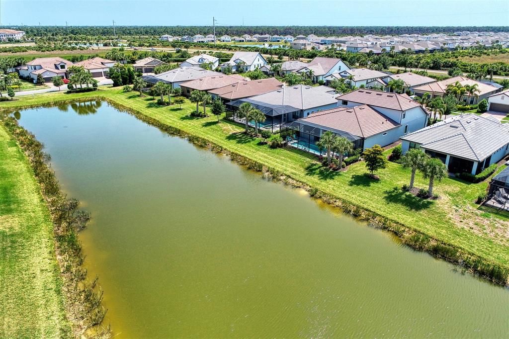 For Sale: $1,399,900 (4 beds, 4 baths, 3884 Square Feet)