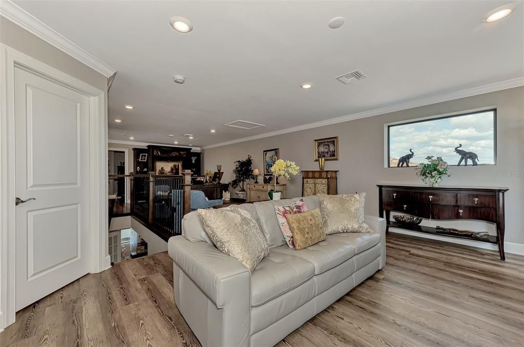 For Sale: $1,399,900 (4 beds, 4 baths, 3884 Square Feet)