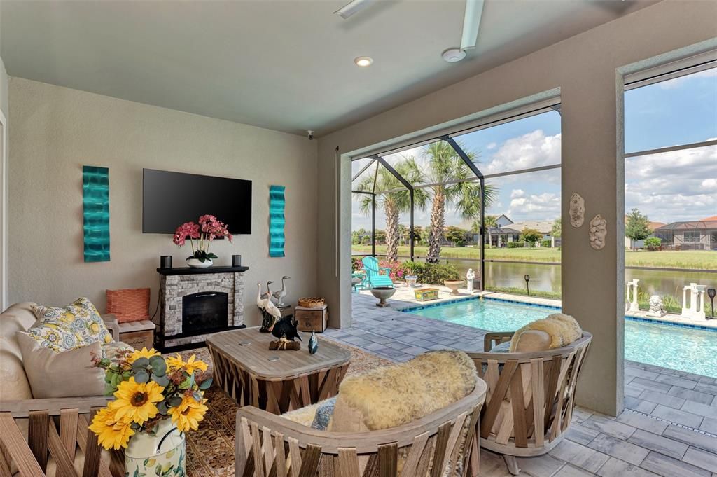 For Sale: $1,399,900 (4 beds, 4 baths, 3884 Square Feet)