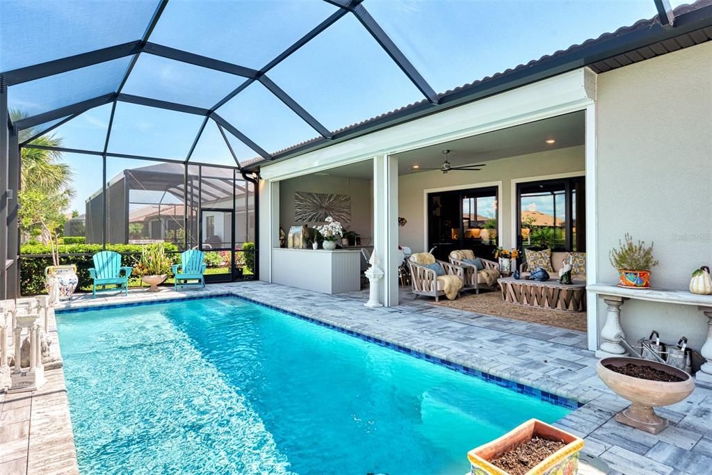 For Sale: $1,399,900 (4 beds, 4 baths, 3884 Square Feet)